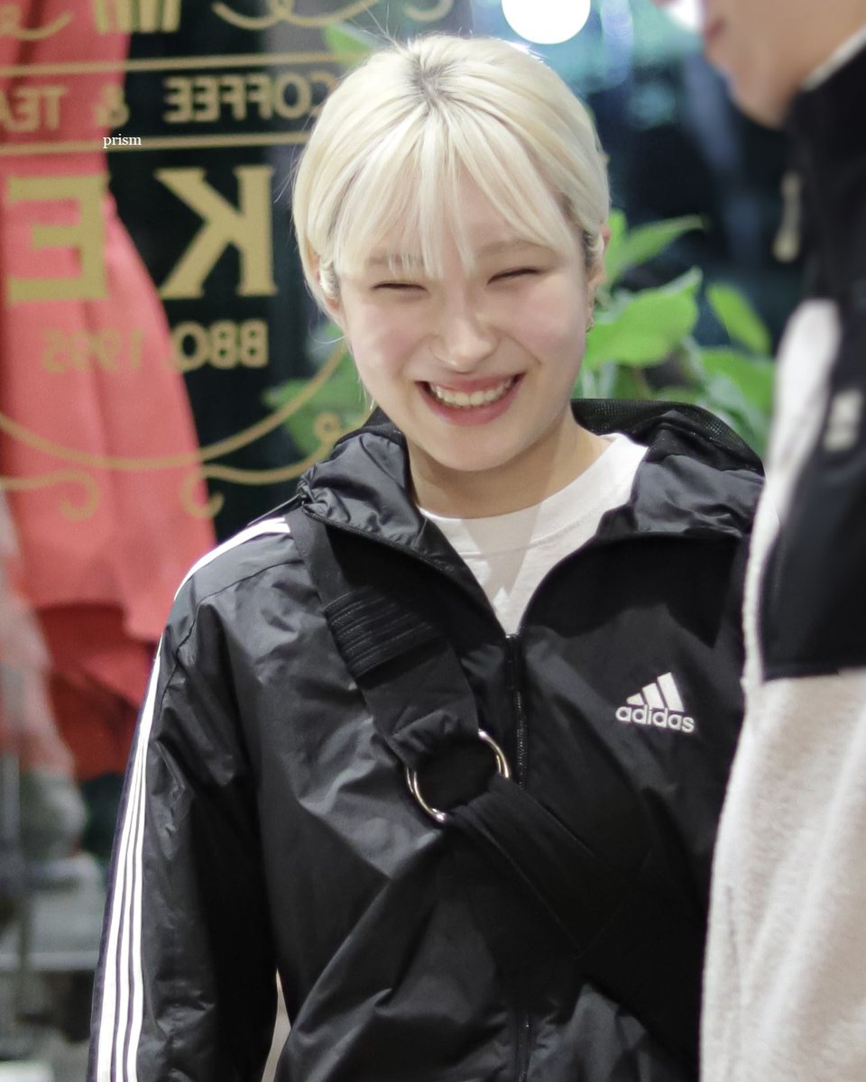 ᴘʀɪsᴍ✨ tweet media