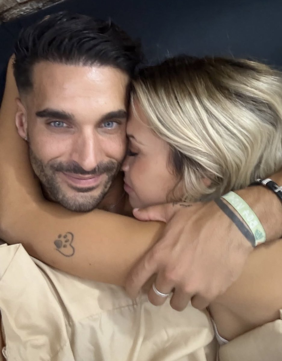 Te elegiría a ti; en cien vidas, en cien mundos, en cualquier versión de la realidad #ViolediMTMAD51