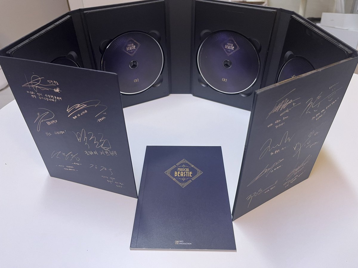 rarasssi's tweet photo. 뮤지컬 OST 판매합니다
(각 1회씩 리핑) 

2020 팬레터 OST _ 50,000
2020 비스티 OST _ 40,000
  
-    
편의점 반값택배 비용
+2000원 

#팬레터ost#비스티ost https://t.co/9QLkjwbEiw