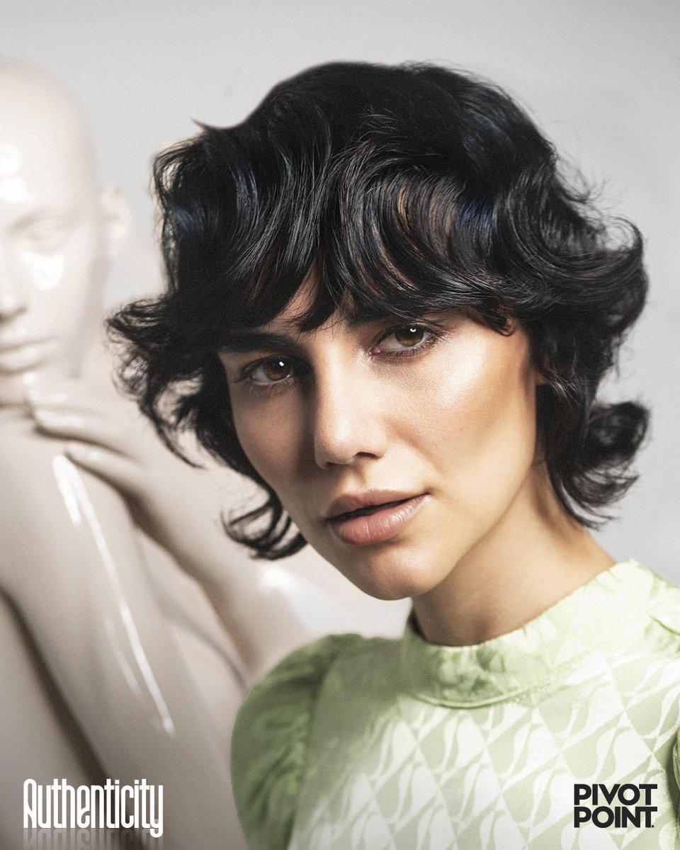 PivotPointIntl's tweet image. Short layered renewed ‘French bob’ with internal layering to hug Mahsa’s beautiful head shape. The color shows a soft harmony of various colors to create more dimension. 💇🏻‍♀️ #SalonLife #HairEducation #Cosmetology #PivotPoint #LearnForward

pivot-point.com/pros/education…