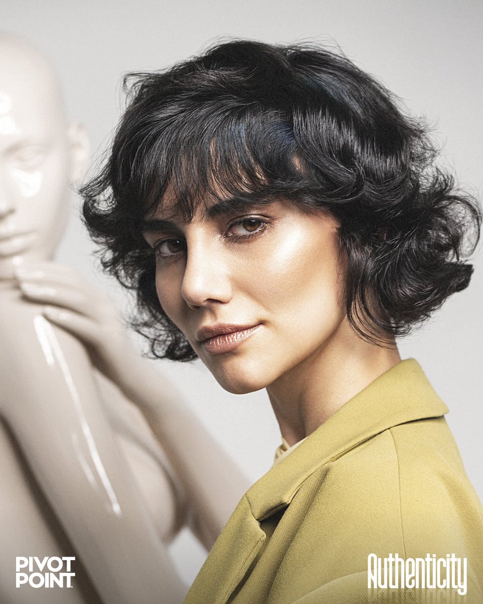 PivotPointIntl's tweet image. Short layered renewed ‘French bob’ with internal layering to hug Mahsa’s beautiful head shape. The color shows a soft harmony of various colors to create more dimension. 💇🏻‍♀️ #SalonLife #HairEducation #Cosmetology #PivotPoint #LearnForward

pivot-point.com/pros/education…