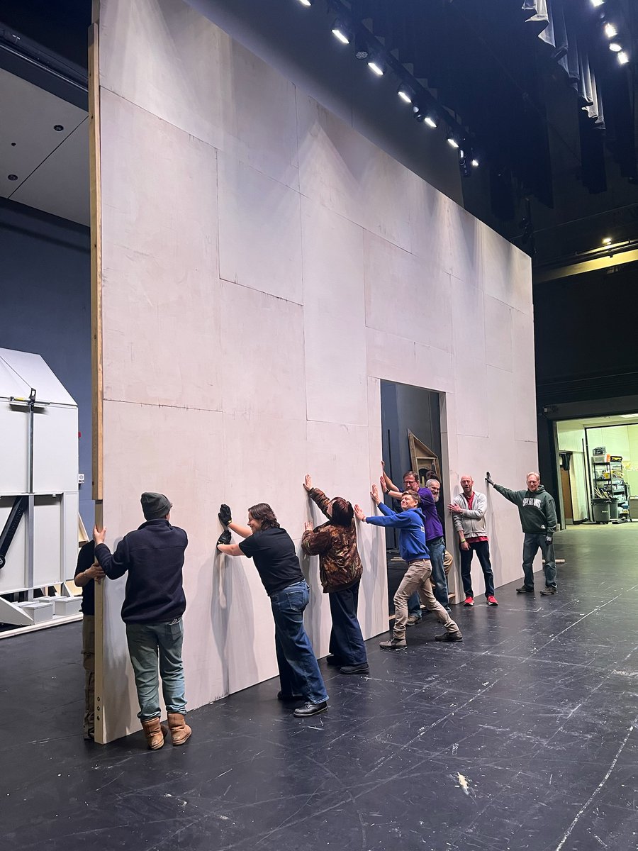 Brightonmusical's tweet photo. Big pieces. Careful work. Total teamwork ❄️
Flying set pieces safely takes planning, trust, and a whole crew working together. We’re grateful for every person helping lift this world into place.

🎟️ https://t.co/NHgcGOP2o4

🎭 Frozen: March 13–15 &amp; 20–22 https://t.co/JcTjXt12K9