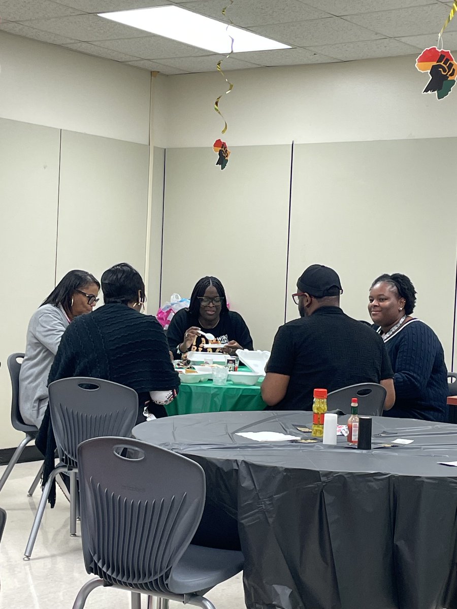 Teague Middle School tweet media