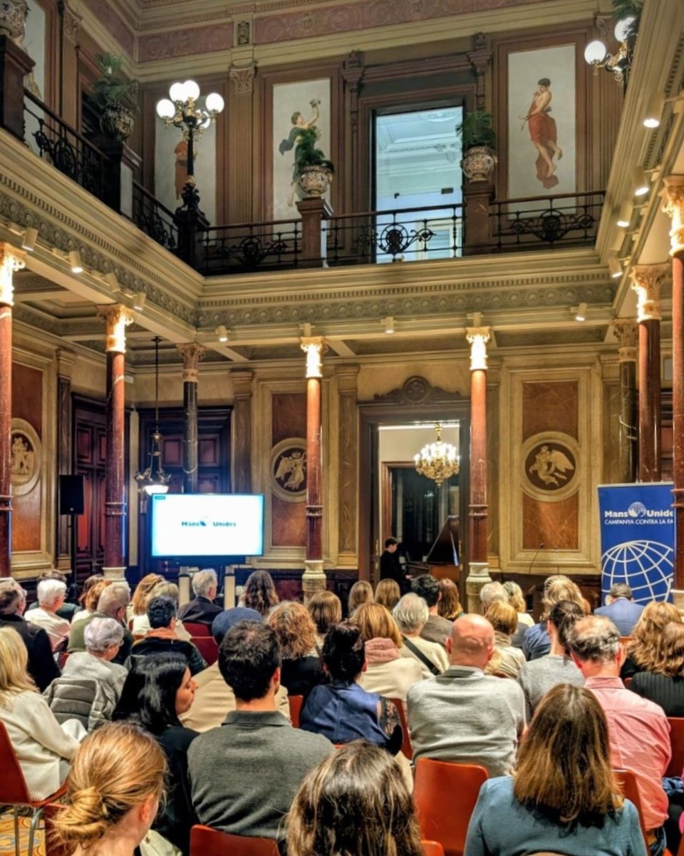 Mans Unides Barcelona tweet media