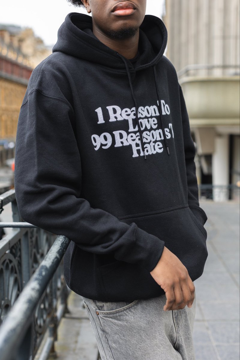 AllwaysJetlag's tweet photo. Challenge yourself, choose love ❤️🤙
Photographe: Olivier Chevalier
#1ReasonToLove99ReasonsToHate #AllwaysJetlag #StreetWear #France https://t.co/1fNQ6qnMRi