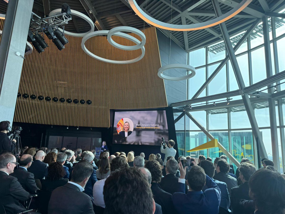 skios's tweet photo. Skios estuvo en la presentación del informe "10 claves para la industria española de Defensa" de @EY_Spain e @Infodefensa .  
Oportunidad histórica para el sector. 
Visión de Estado, coordinación público-privada y apuesta tecnológica. Esas son las claves del informe https://t.co/7bqCvP0KQf