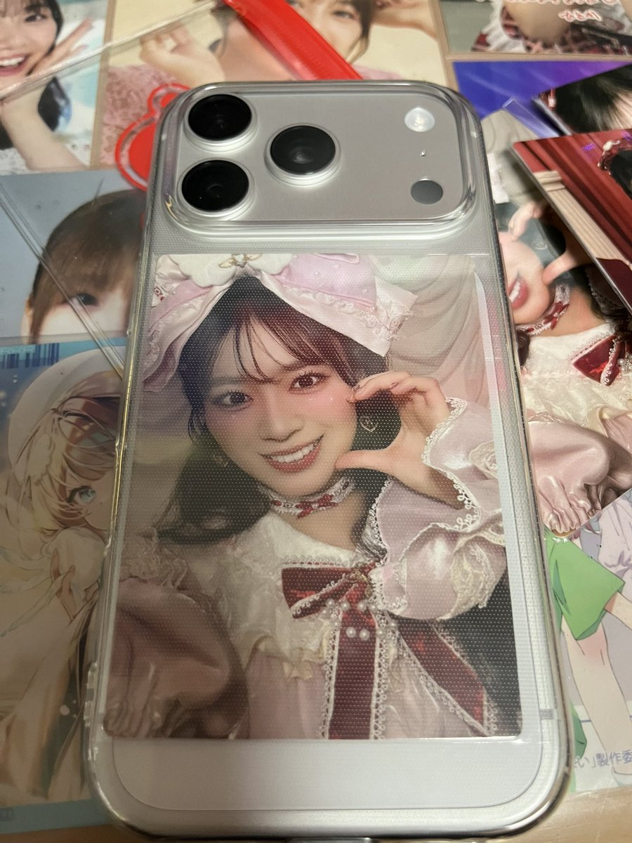 1週間放置したiPhone17にやっと移行したけど、トレカ1枚くらいしか