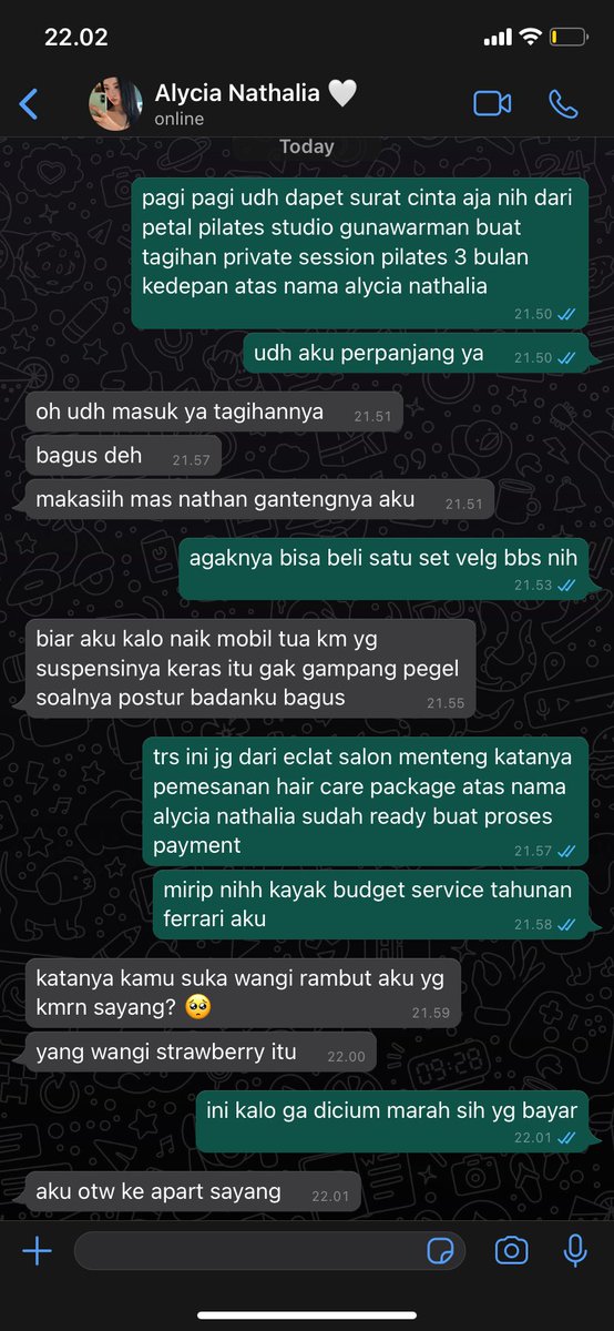 lilscabiosa's tweet photo. nathalycia hari biasa vs hari waktunya bayar tagihan #jellya https://t.co/syooDcaqF5