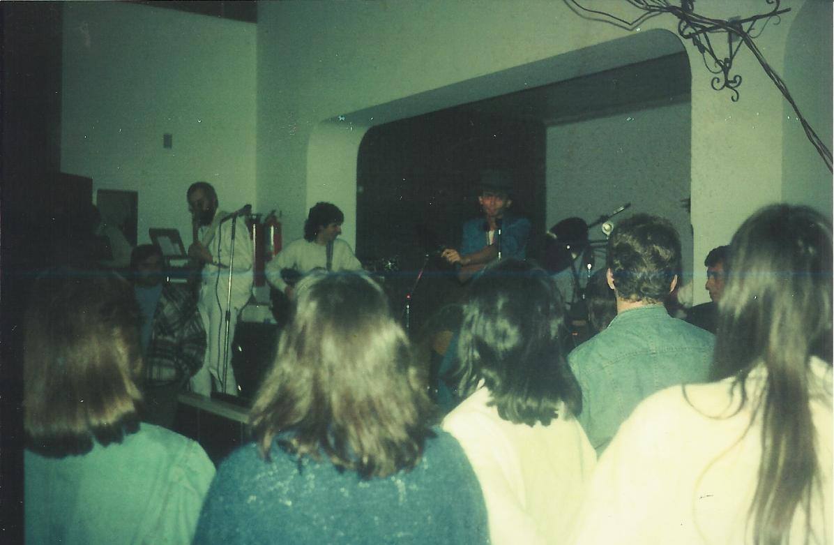 TBT em Cachoeira do Sul, Rio Grande do Sul 📷📷
#cantor #compositor #singer #songwriter #cantante #jader #musica #music #musico #musical #musically #artista #artist #arte #art #tv #tvshow #show #entretenimento #entertainment #cantar #cantando #song #singing #sing #midia #cd #dvd