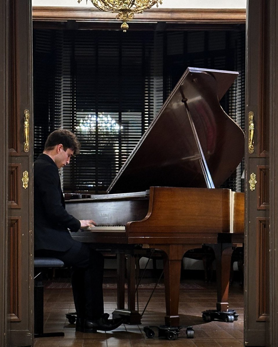 Mans Unides Barcelona tweet media