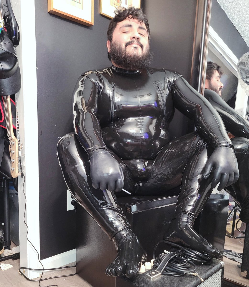 Rubber Demonbear tweet media