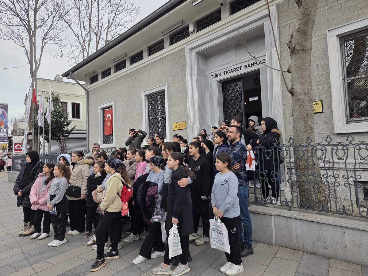 Öğrencilerimizle birlikte keyifli ve verimli bir gezi gerçekleştirildi 🌿

Gezi kapsamında ziyaret edilen yerler:
• Kitap Fuarı
• Sakarya Müzesi
• Ticaret Müzesi
• Deprem Müzesi

Birlikte geçirilen bu güzel gün; öğrenme, paylaşım ve yeni deneyimlerle dolu anılara dönüştü.😌