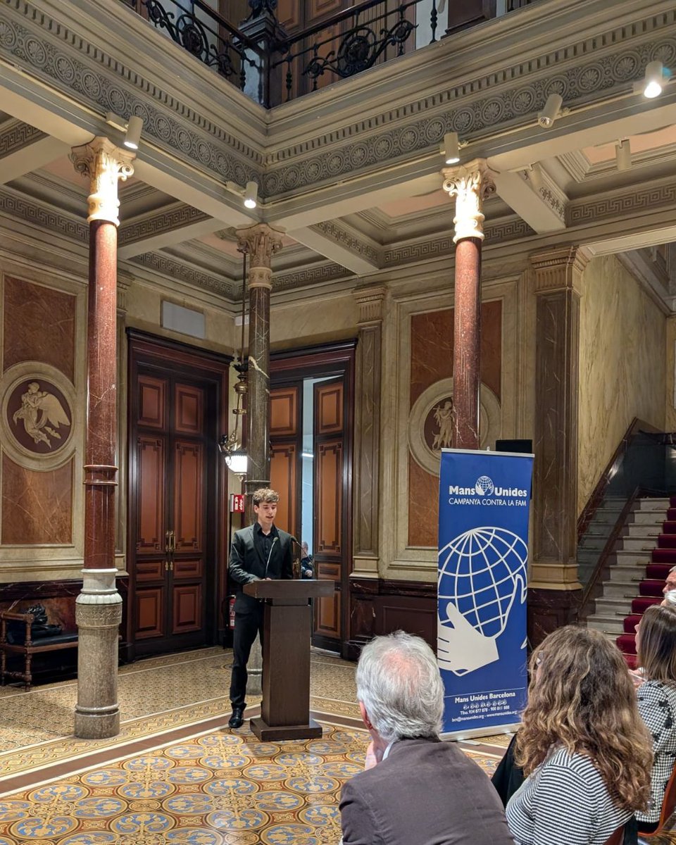 Mans Unides Barcelona tweet media