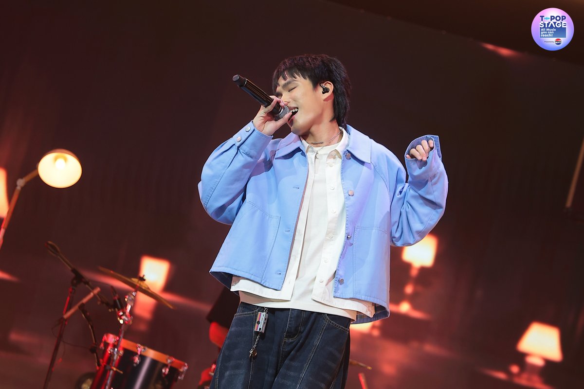 StageTpop's tweet photo. T-POP Stage presented by PEPSI 🤟
เพลง : ง่ายไป (Love is Verb)
ศิลปิน : the ge
#thege
#thege_ง่ายไป
#ง่ายไป
All Music you can reach!
#TpopStagepresentedbyPEPSIweek8 / 2026
#TpopStagepresentedbyPEPSI
🔵 วันพฤหัสบดีที่ 26 ก.พ. 69 เวลา 21.45 น.
#TPOP #WorkPoint23 #WorkPoint https://t.co/032zyKkksL