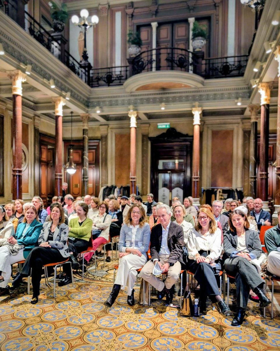 Mans Unides Barcelona tweet media