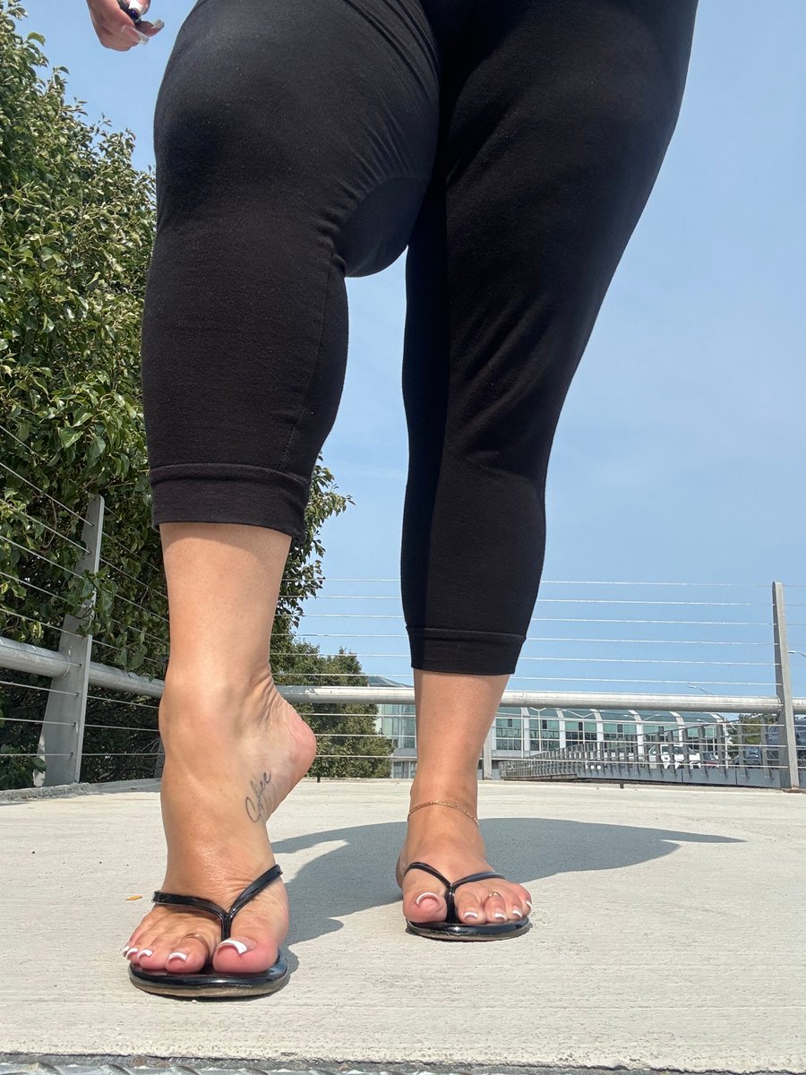 do arches matter to you?
 they make a foot so curvy 🤤