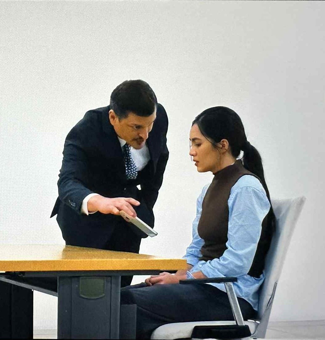 kuyamanzano's tweet image. Atasha Muhlach looks scared here.
Kuya Manzano looks demanding here.
What do you think the situation is?
#BadGenius #BadGeniusTheSeries every Saturday on #TV5 Philippines.