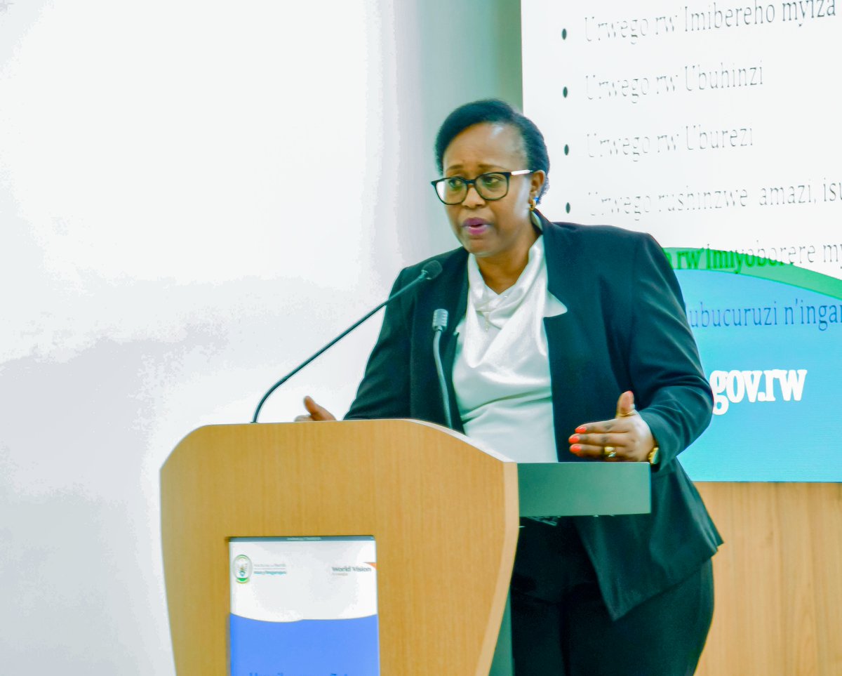 Rwanda_Child's tweet photo. Uyu munsi, DG @iassumpta yitabiriye umwiherero wa @RwandaNorth wahuje ubuyobozi bw’intara, uturere tuyigize n’abafatanyabikorwa. Uyu mwiherero ugamije kwigira hamwe uburyo bwo kwihutisha iterambere n’imibereho myiza y’abaturage harimo no kwita ku mikurire myiza y’umwana. https://t.co/iu2a6nWxuu