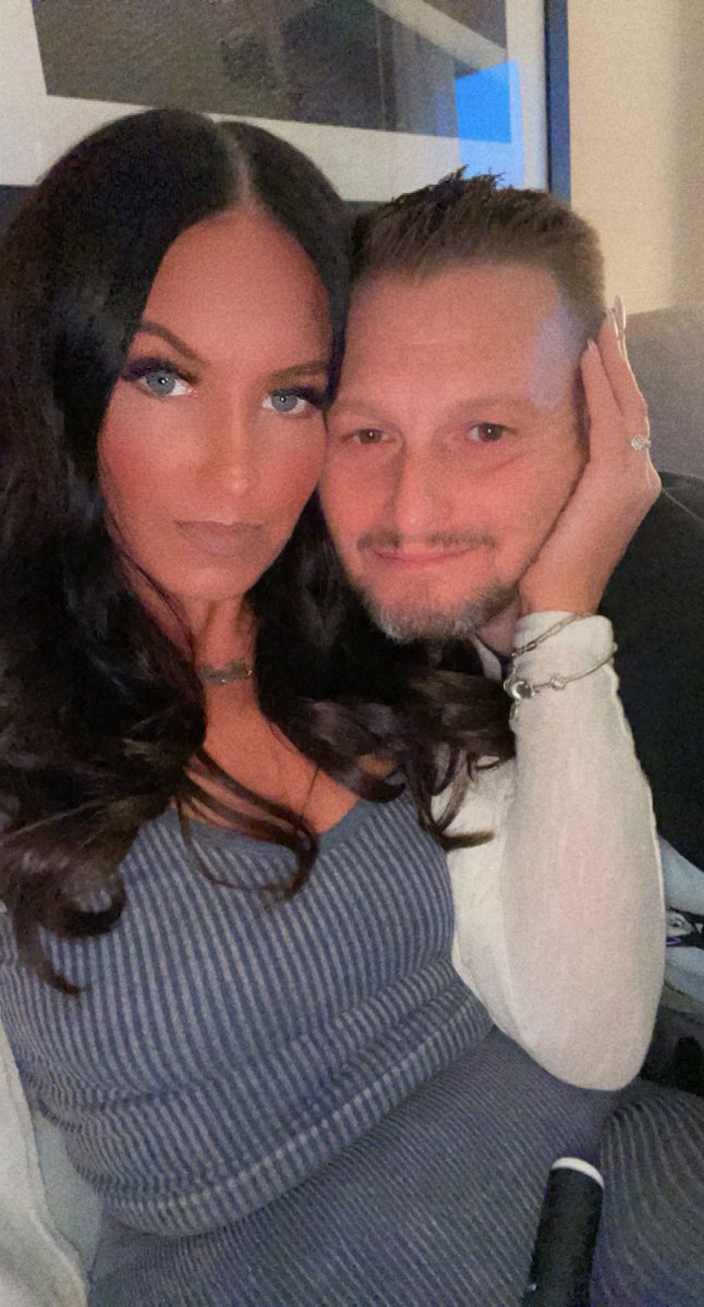 Happy 22nd anniversary to my person <a href="/pbarberi2167/">Paul Barberi🟥💊🇺🇸🏅🧵</a> . Through thick&amp; thin..
Here’s to many many many babes! Love you to the moon &amp; back