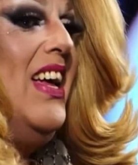 Felipe Kast respalda y felicita a Asskha Sumathra y no descarta invitarla a salir. #Vina2026