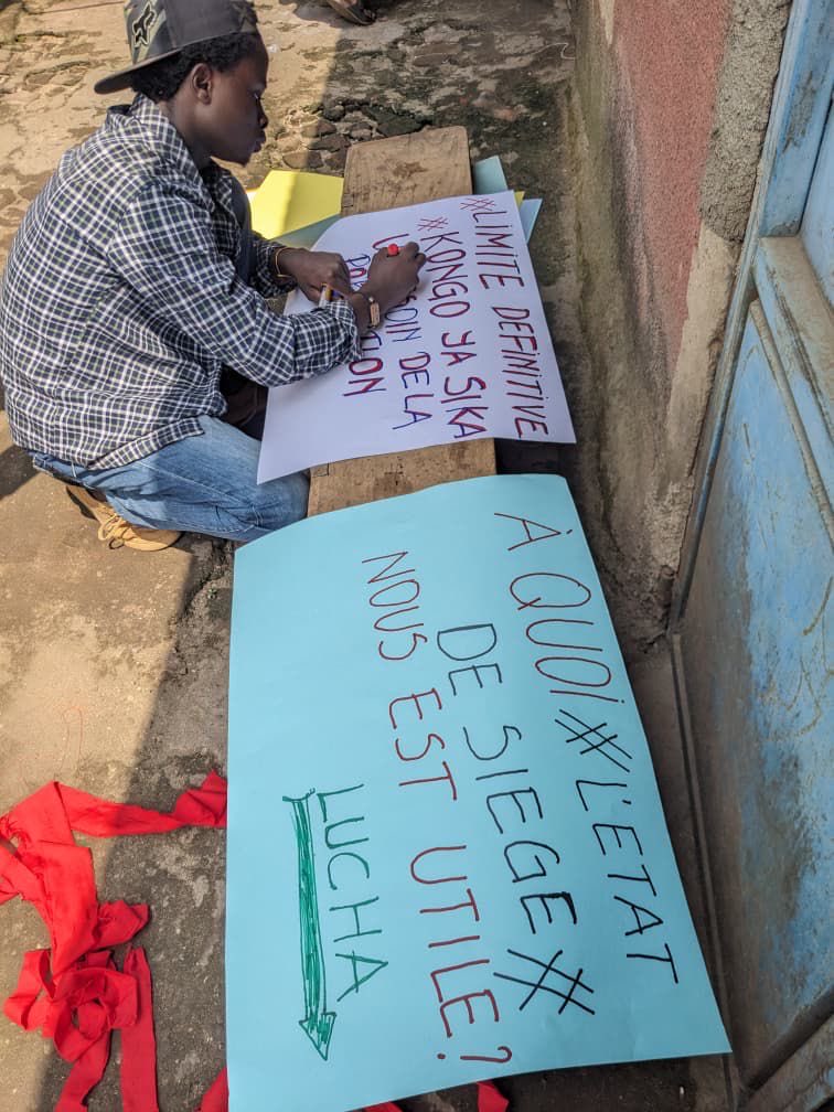 #KASINDI
Face au Président de l’Assemblée, nous constatons l’inefficacité de l’état de siège alors que l’insécurité persiste  notamment les massacres commis par les ADF. Par ailleurs, Nous dénonçons la brutalité que nous avons subie de la part de la police aujourd’hui.