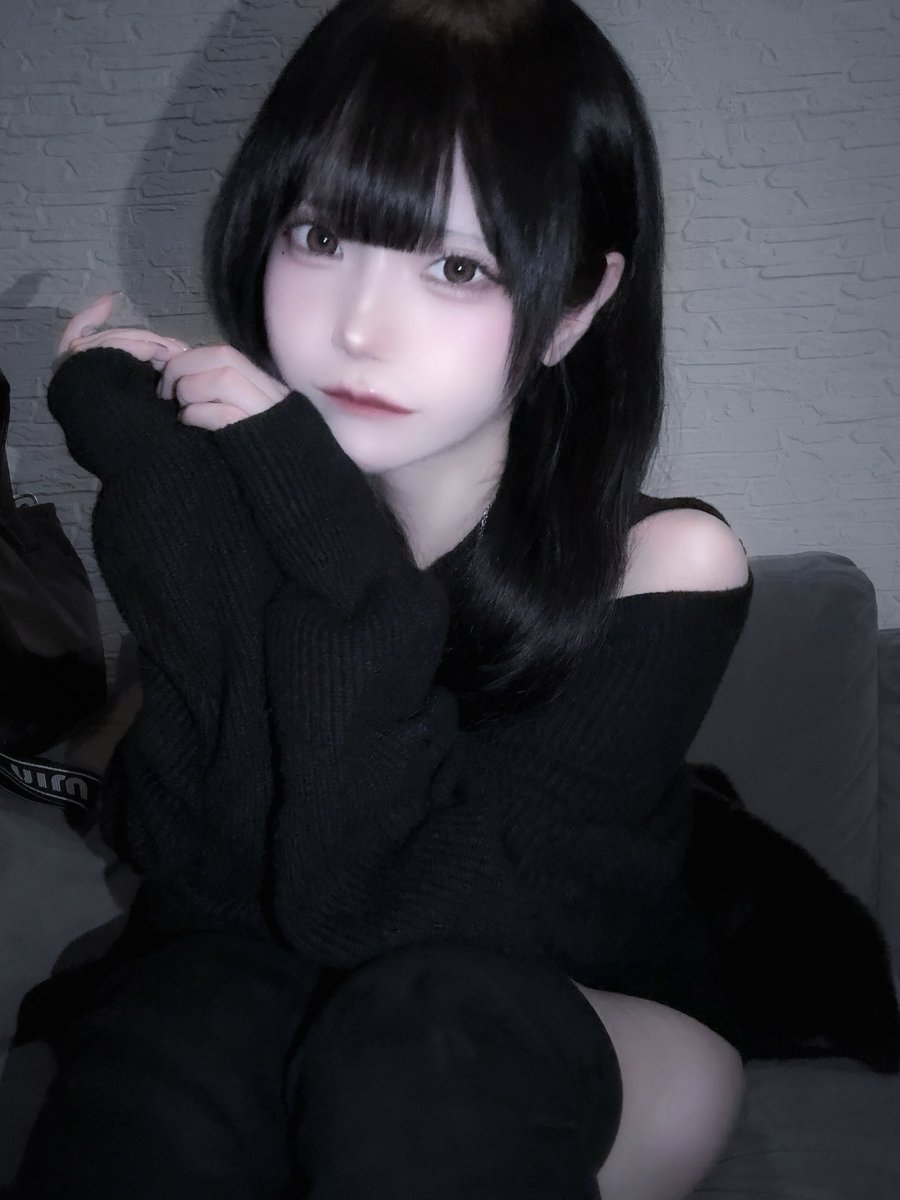 DOUSEDEATH_X's tweet photo. 好きと幸せは両立できないものかもね https://t.co/TGJFhjbXGx