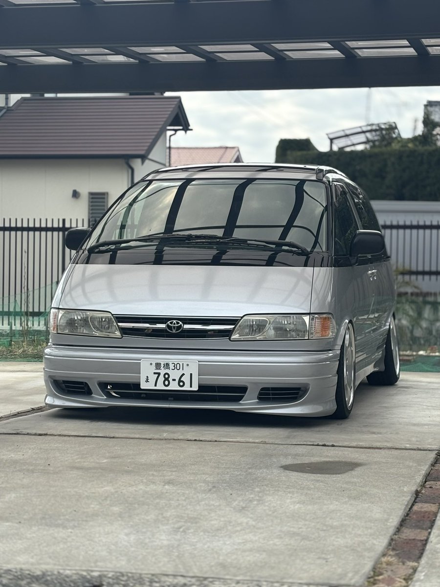 S515227's tweet photo. 車検証とか整備記録見ててたぶん自分のエスティマは5オーナー目かなって思った（たぶんね）🤔
福島→神奈川→群馬(?)→千葉→愛知

福島の人15年ぐらい乗ってて2.5万キロしか走ってなかったぽい

ちなみに僕は1万キロ以上乗ってもう12万キロ超えた

まだまだ頑張ってもらう💪 https://t.co/BF6eq1R6wL