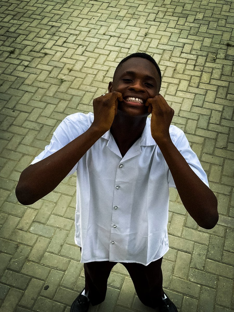 ifada_joel's tweet photo. Some of my favourite shots taken in my first semester of my first year as a LASUITE
It's been a bumpy ride but all glory to God for His Grace so far
Outfit: @victory_ifada
#joel_daboss #namaslasu #lasuite https://t.co/CeV8D5H0us