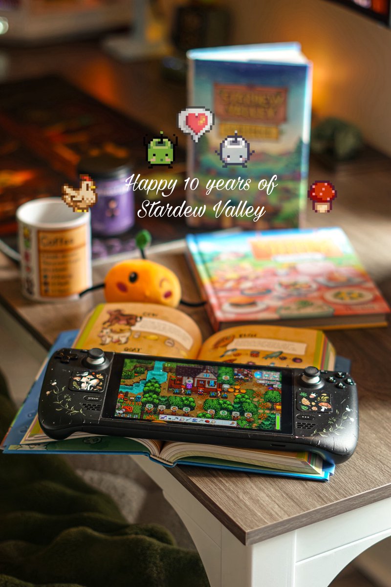 Happy 10th birthday to stardew valley! 🤎🪴🍄