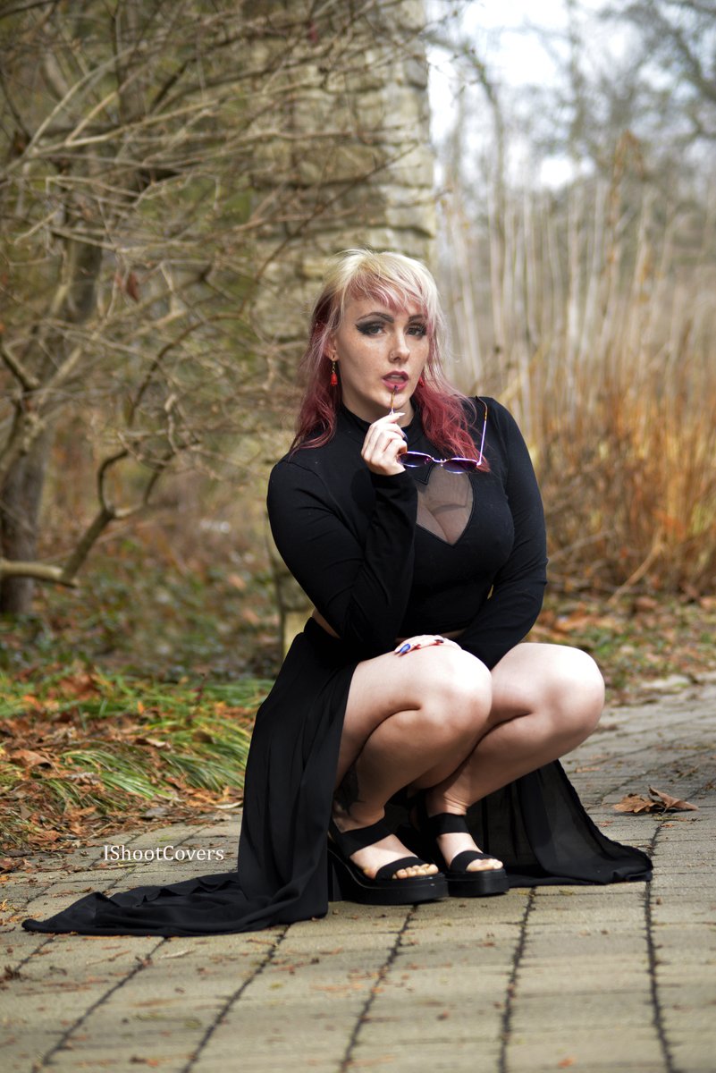 IShootCovers tweet media