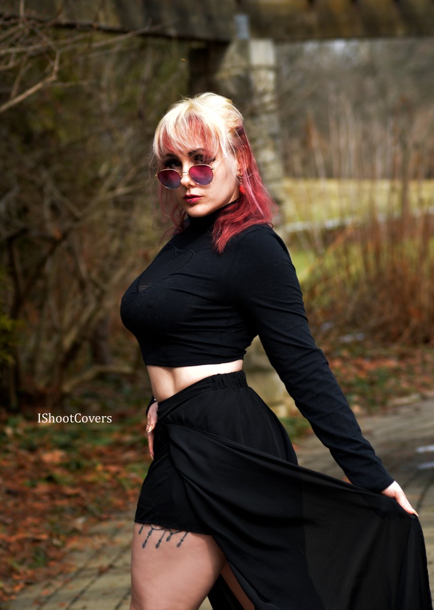 IShootCovers tweet media