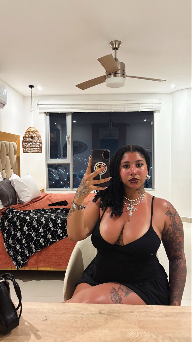 ethereallyp's tweet photo. La viuda negra. 🕷️ https://t.co/BrUUxKmnr5