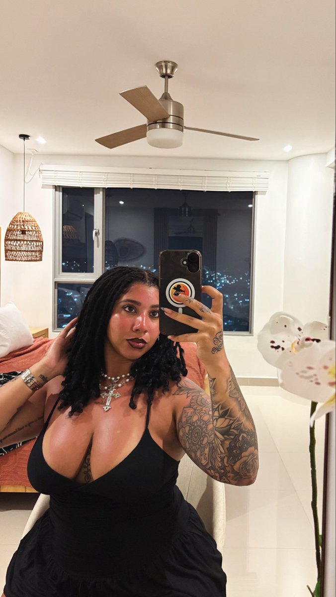 ethereallyp's tweet photo. La viuda negra. 🕷️ https://t.co/BrUUxKmnr5