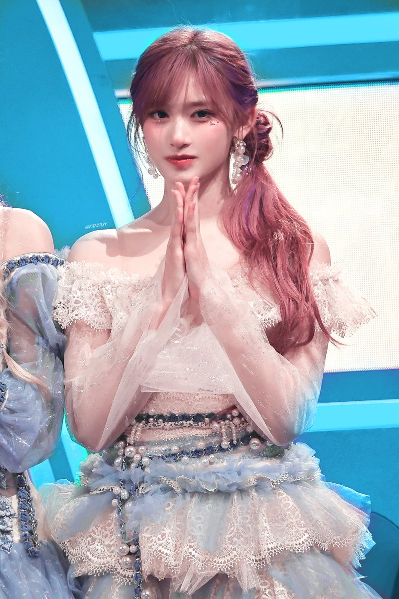 fantasy02_21's tweet photo. 241130
MMA

#LEESEO #이서 #イソ
#IVE #아이브  
#MMA2024 https://t.co/rykly3SGDl