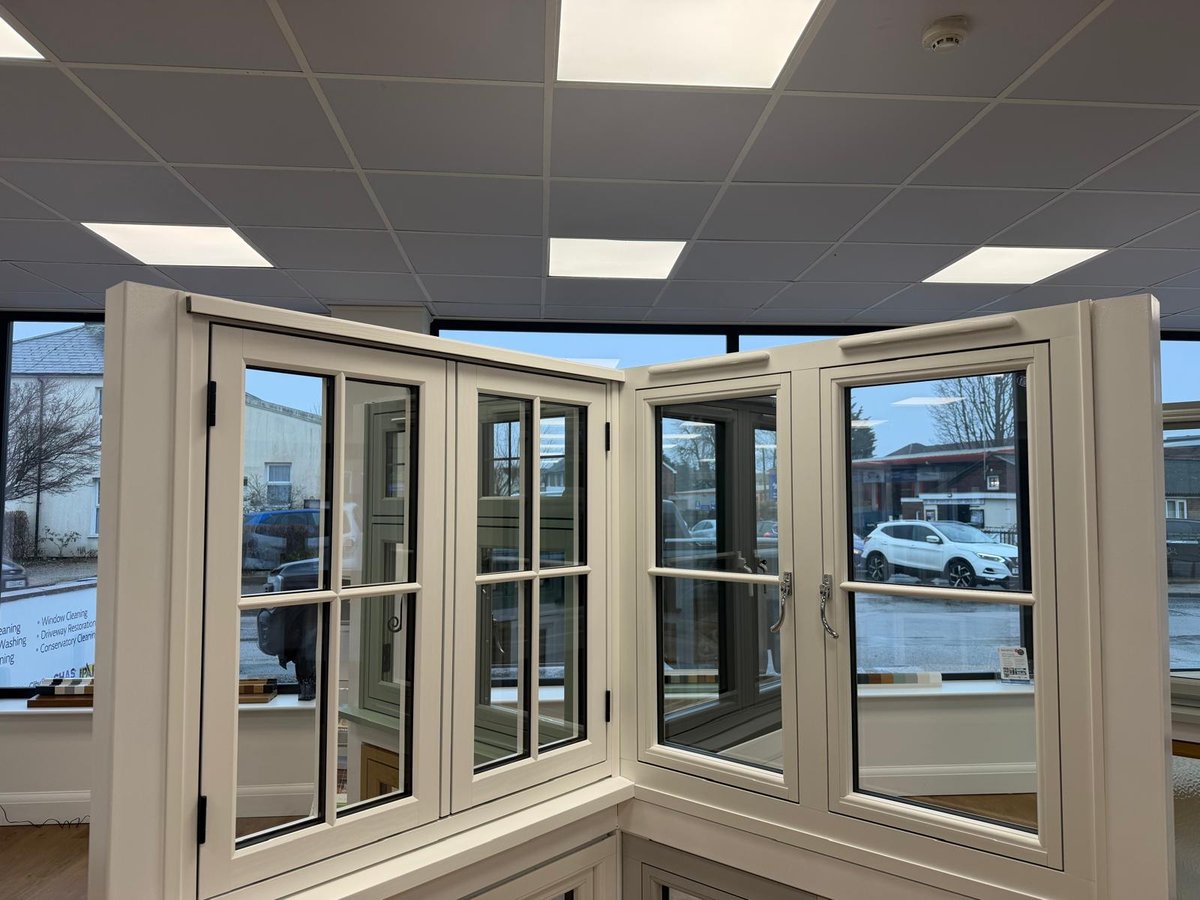 UniversalTradeFrames tweet media