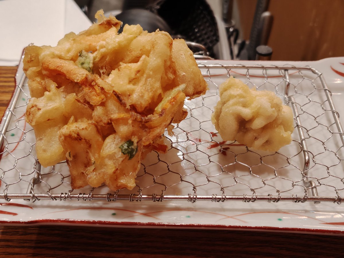 kicchanlife's tweet photo. 🌃🍴 #天ぷらばく天
#期間限定
冬の天ぷら定食
揚げたてサクサクおいしーっ😊
都度提供してくれるので
いい感じ
1,980円を #株主優待 全pt使用で
手出し無し🪙
残り6,030pt
#APHD
#エーピー HD
#2602優 https://t.co/Mec7iDrbid