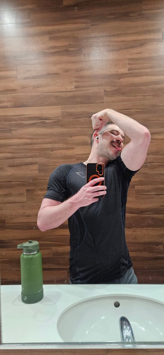 El Torito 🤏🐂 tweet media