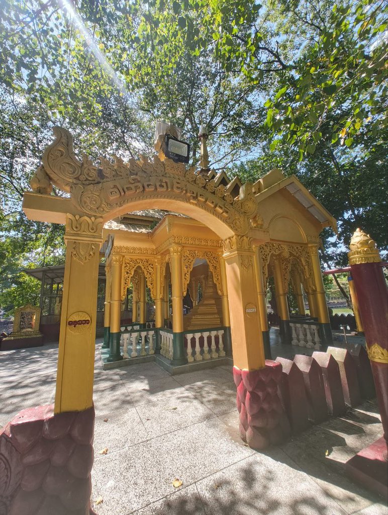 TkTraveling's tweet photo. ခေမာဒီပကျွန်းမှာရှိတဲ့ ဓါတ်ပေါင်းစုစေတီတော်
ဘုရား သမိုင်း Vlog အစအဆုံးကို  comment တွင် ရှိသော Link များမှကြည့်ရှုနိုင်ပါသည်။
 #ခေမာဒီပကျွန်း #ဓါတ်ပေါင်းစုစေတီတော်  #ခရီးသွား #travel #vlog #travelvlog #pagoda #buddis
#tktraveling #pagodavlog #ဘုရား #စေတီ https://t.co/F3AFk4VXUS
