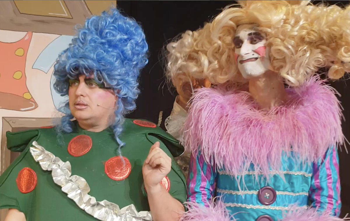 We have been pretty #cinderella heavy this week, though it must be my personal favourite! Two of our gorgeous 'Ugly Sisters' #pantoinaday