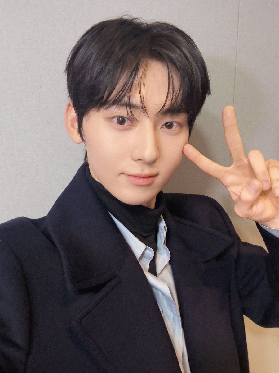 황민현(HWANG MIN HYUN) tweet media