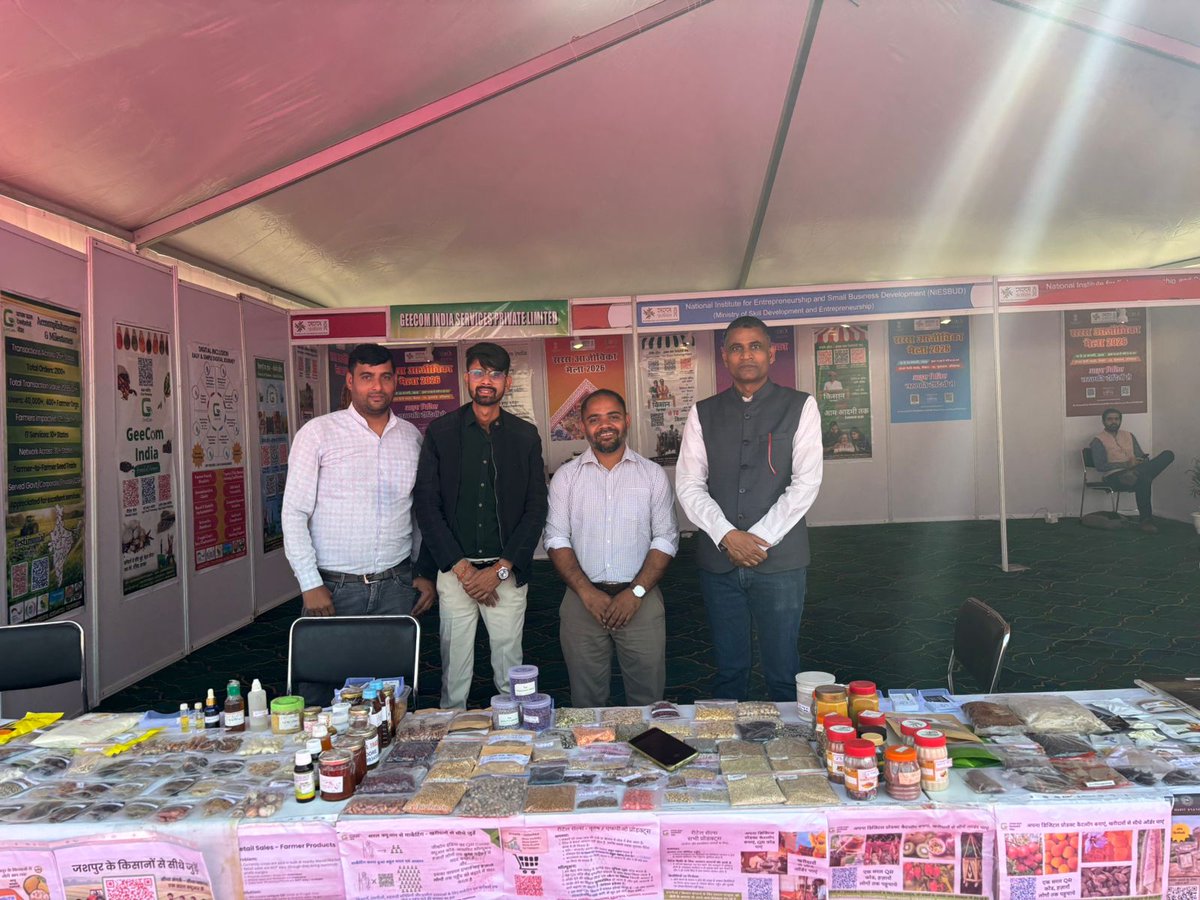 GeecomIndia's tweet photo. GeeCom India को Leisure Valley Park में Ministry of Rural Development द्वारा आयोजित SARAS Aajeevika Mela 2026 में सहभागिता का अवसर मिला।

हमने SHG महिला उद्यमियों और ग्रामीण कारीगरों को QR आधारित डिजिटल मार्केटिंग व रिटेल सॉल्यूशंस के माध्यम से सशक्त बनाने की अपनी पहल प्रस्तुत की https://t.co/7YNGAj2I6L