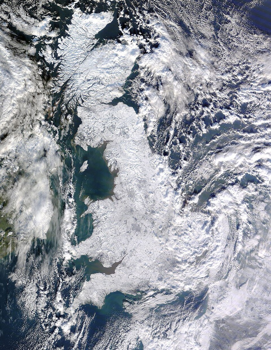 TTTMediaXR's tweet photo. Agriculture in Northern Europe wiped out by a big freeze. 

New York underwater.

Southern Europe plunged into drought.

That’s what's coming if the AMOC current in the Atlantic keeps slowing or shuts down altogether.

How can we be so sure? Because we got a preview in 2009. 🧵 https://t.co/JISIag3Wdj
