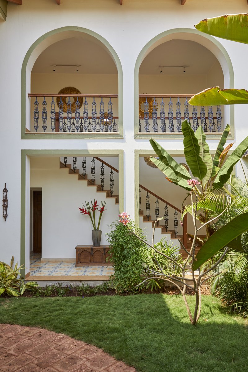 balajimetal7's tweet image. Luxury is in the details.

Decorative cast iron balusters &amp;amp; stair railings designed for premium architectural spaces — strong, elegant, timeless.

Custom designs available.

📧 export@decorativecasting.com
🌐 decorativecasting.com

#castiron #railingdesign #balusters