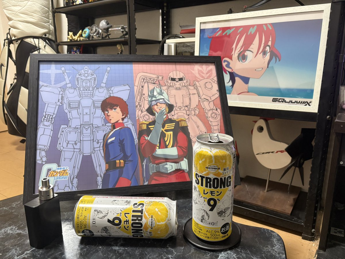 よし、、一番くじのクリアポスターの額、、100均で買ってきた☆彡