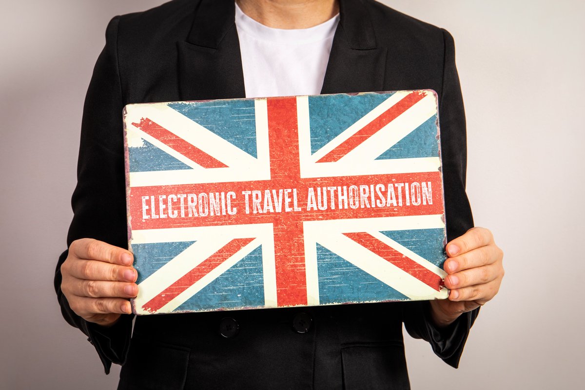 EBookingcz's tweet photo. Do Velké Británie už jen s ETA 🇬🇧Bez registrace vás nemusí pustit na palubu. Kdo ji potřebuje, jak se liší od víza a jak probíhá žádost krok za krokem? Přehled najdete v článku 👇✈️
https://t.co/ccqD2IdMjy https://t.co/4tDnrKF9ce