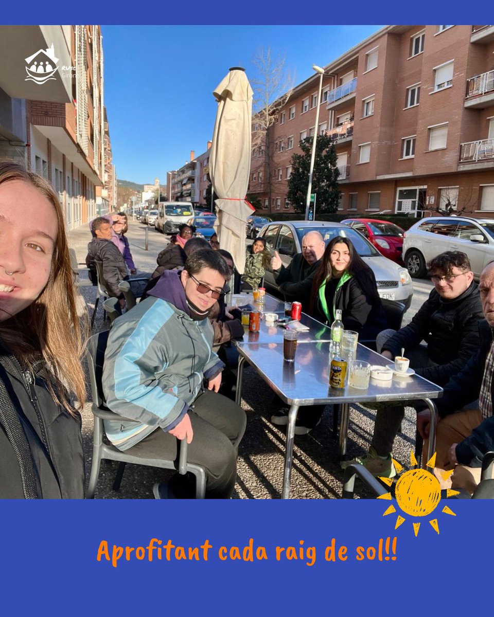 ruscgirona_llar's tweet image. Fa uns dies vam aprofitar que va sortir el solet per anar tots junts a prendre un refresc a la terrassa d’un bar… i que bé que hi vam estar! ☀️😎

#elrusc #llar #llarresidencia #llarresidenciagirona #vidacomunitaria #inserció #inclusió #ruscgirona