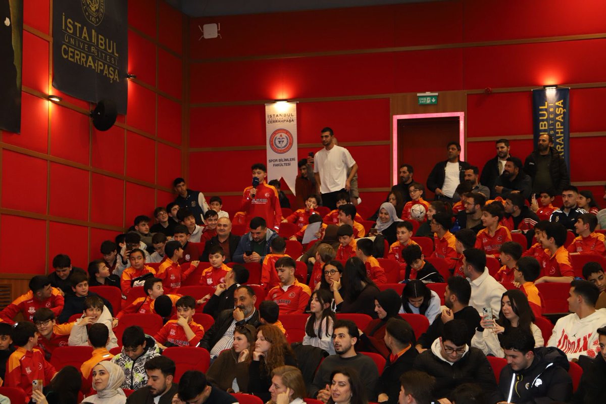 Mesut Özil tweet media