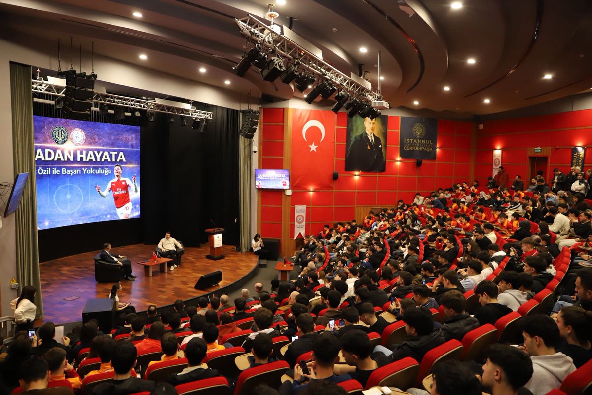 Mesut Özil tweet media