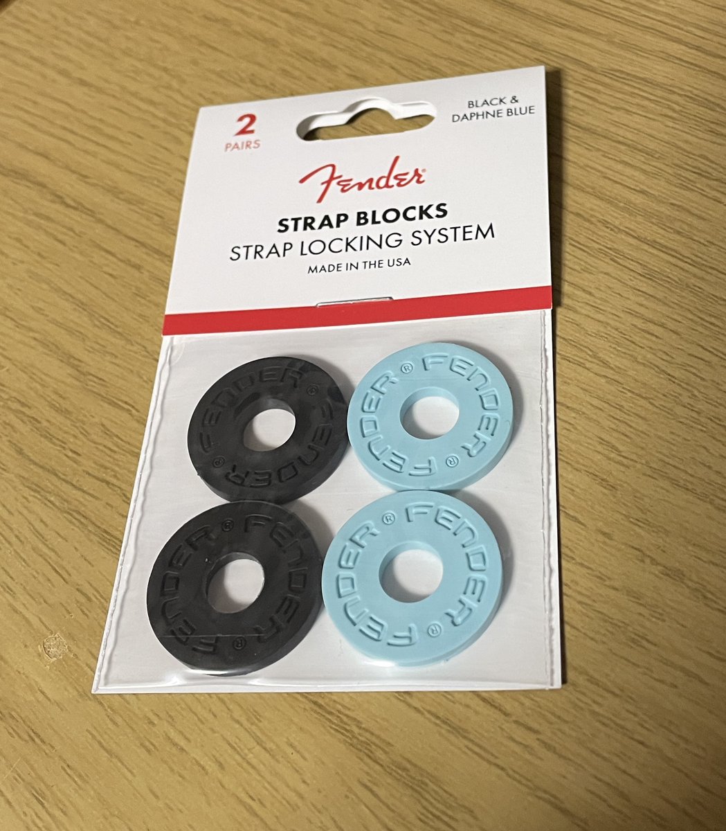 ヴィンテージのベースはロックピンに変更してないので、簡易固定