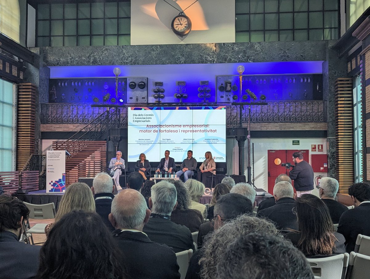 gerenciafihr's tweet photo. La Vice-presidenta de la #FIHRT i Presidenta de #FIHRT_TE i Associació de Restauració d'Amposta, Arantxa Codorniu, participa en la Taula Rodona @Pimec *Associacionisme empresarial: motor de fortalesa i representativitat* moderada per @JosepGinesta #somfihrt #gremisfihrt https://t.co/w2zpvQfmnx